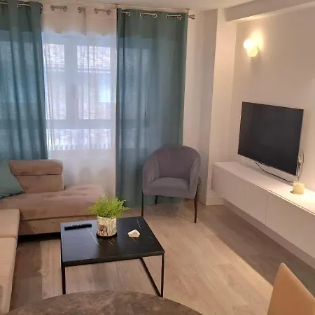 Moderno Con Garaje Privado En El Centro De Apartmán *