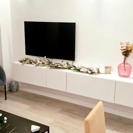 Moderno Con Garaje Privado En El Centro De