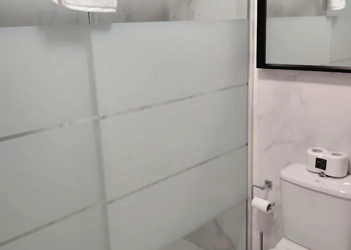 Moderno Con Garaje Privado En El Centro De 아파트